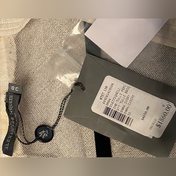 Long-sleeve embroidered tulle Peplum Blouse NWT - Picture 6 of 6